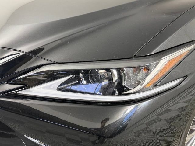 Used 2019 Lexus ES 300h w/ Premium Package FWD image 10