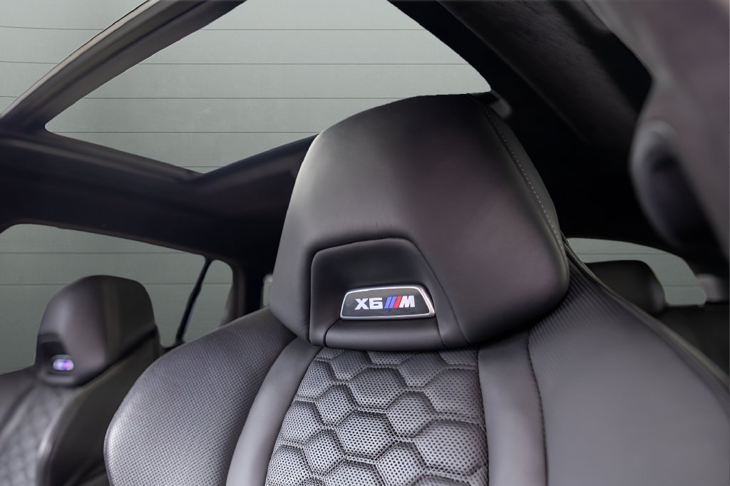 Used 2022 BMW X6 M w/ Executive Package AWD/4WD image 39