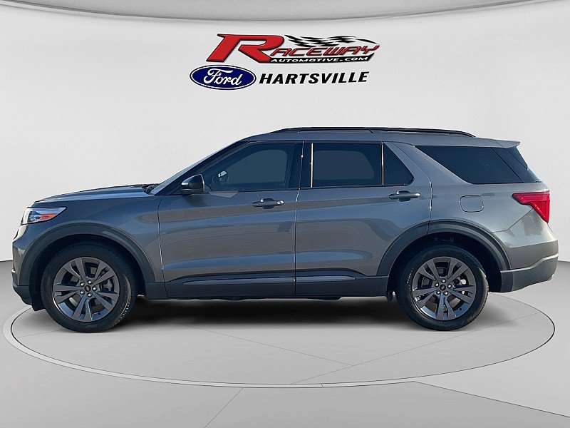 Used 2023 Ford Explorer XLT w/ Equipment Group 202A RWD image 2