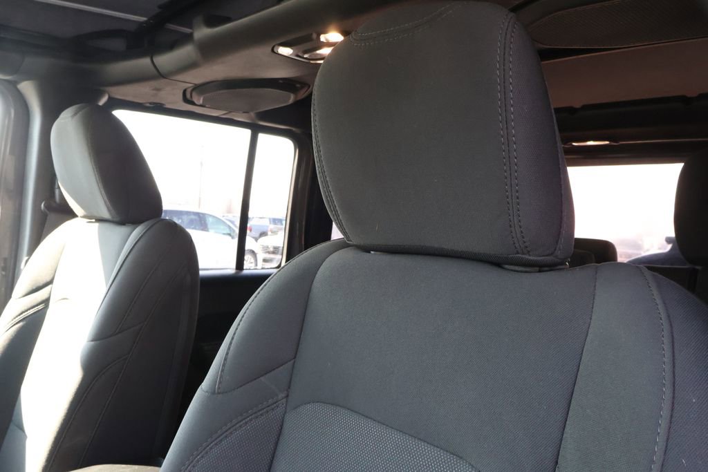 Used 2023 Jeep Wrangler Unlimited w/ Cold Weather Group image 30