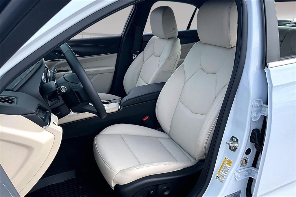 New 2026 Cadillac CT4 Luxury image 9