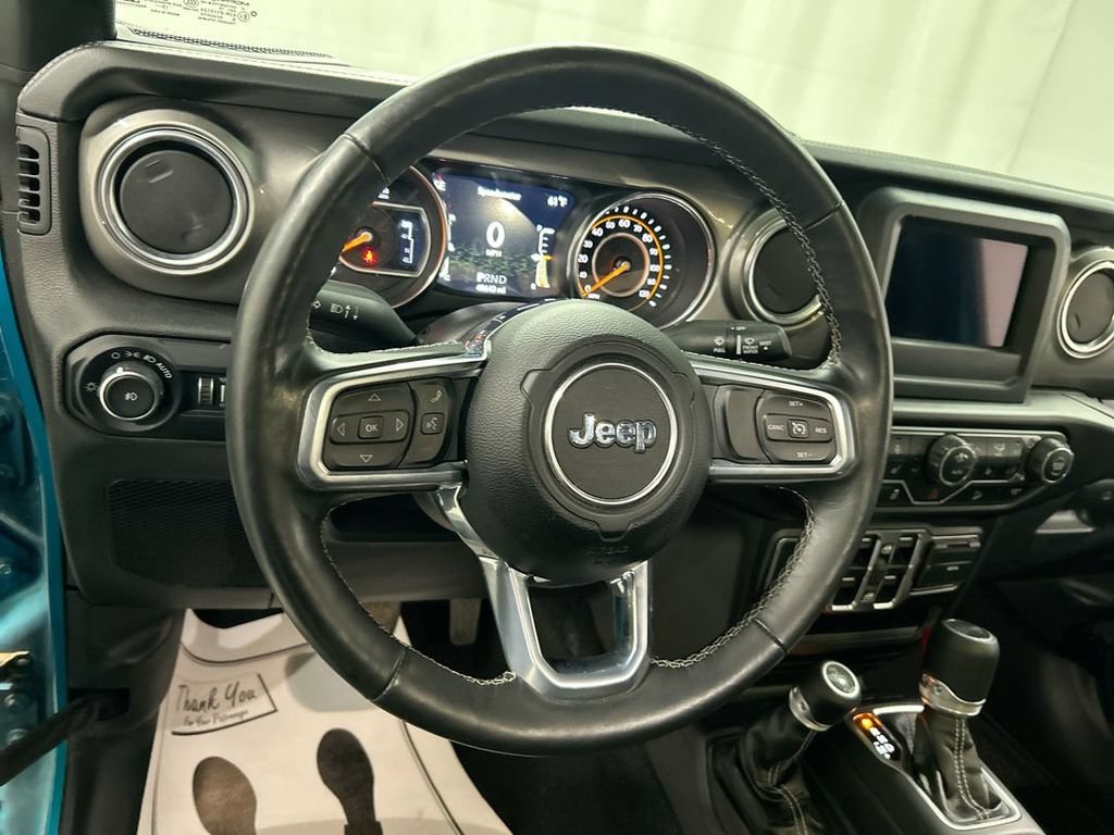 Used 2020 Jeep Wrangler Unlimited Sahara w/ LED Lighting Group AWD/4WD image 4