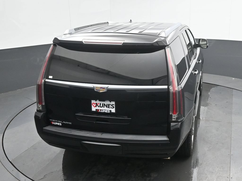 Used 2018 Cadillac Escalade Premium Luxury AWD/4WD image 30