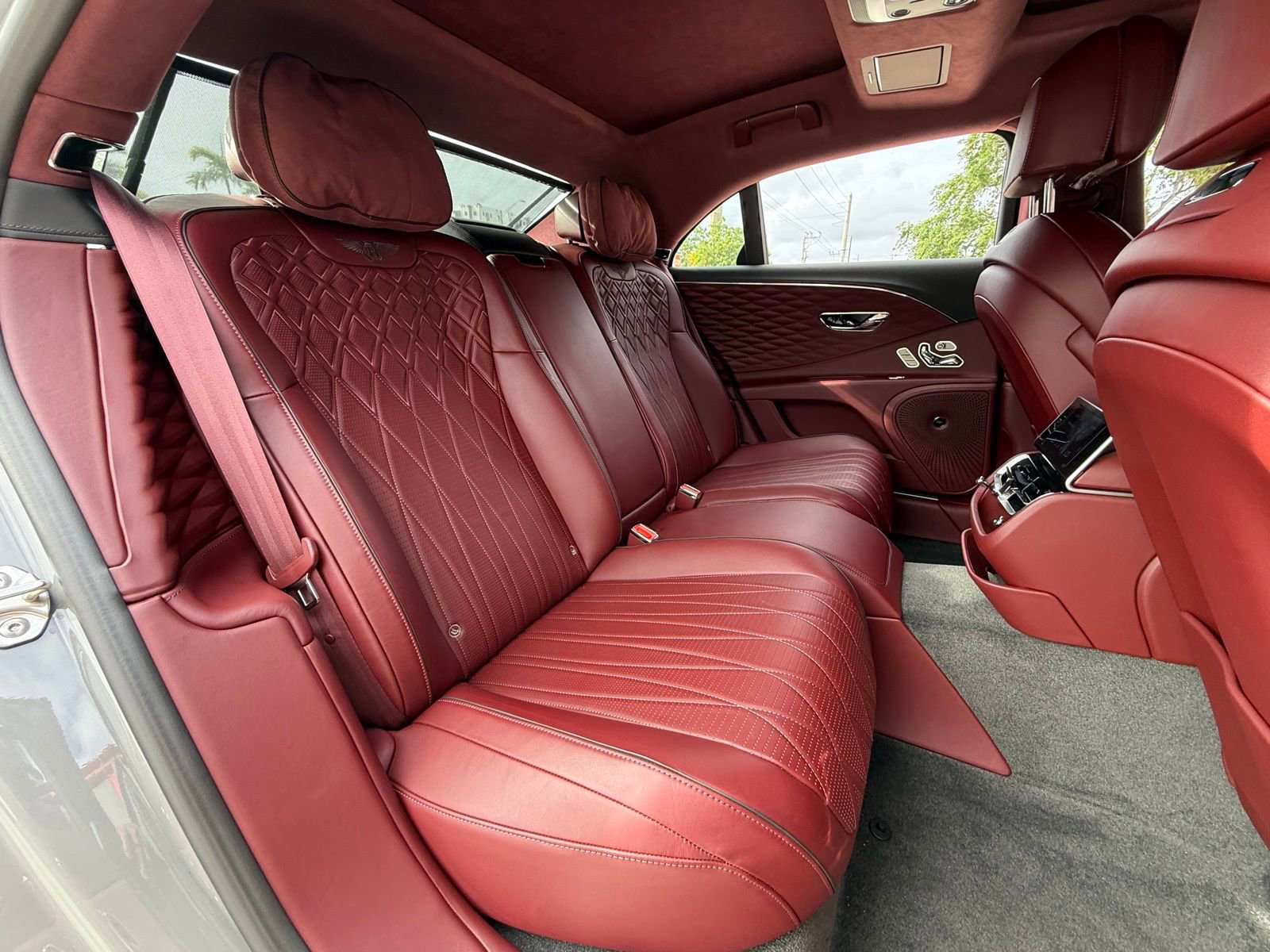Used 2023 Bentley Flying Spur Azure AWD/4WD image 24