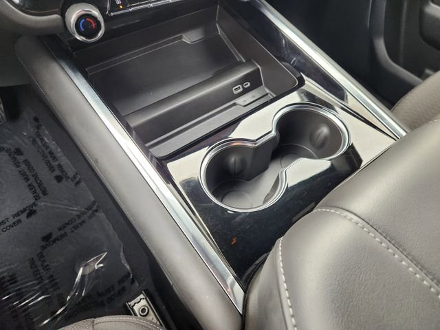 Used 2025 Chevrolet Suburban LS RWD image 22