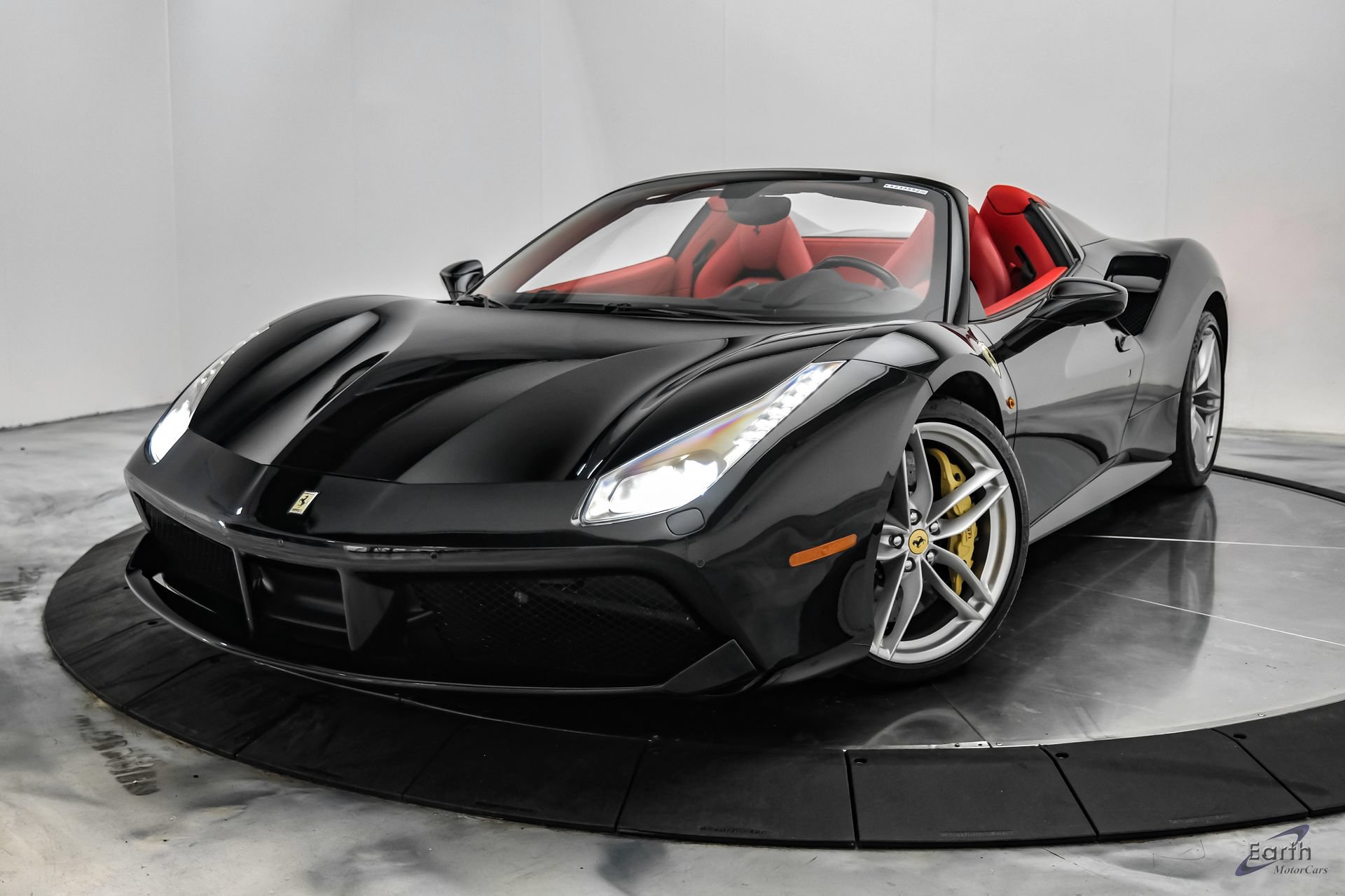 Used 2018 Ferrari 488 Spider RWD image 7