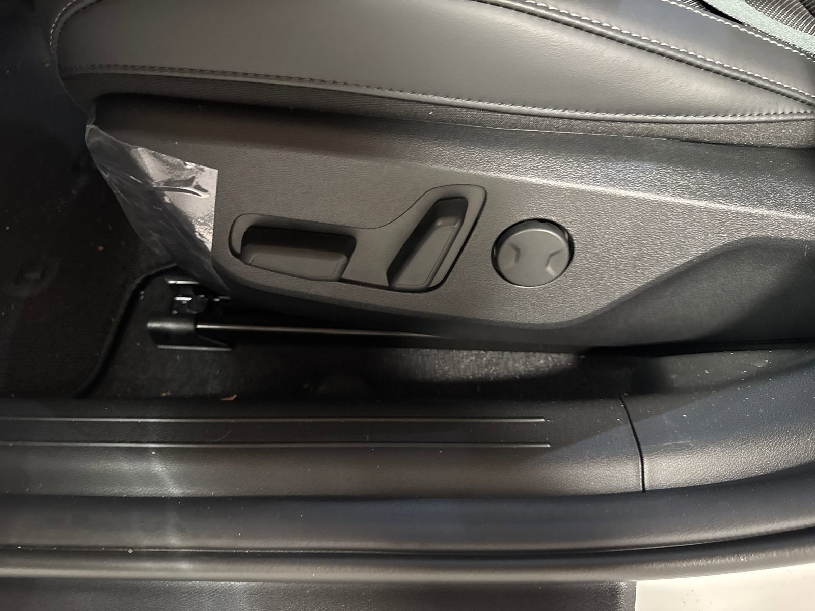 New 2025 Kia EV6 Light w/ Light LR Technology Package AWD/4WD image 11