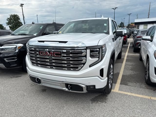Used 2022 GMC Sierra 1500 Denali w/ Denali Reserve Package AWD/4WD image 2