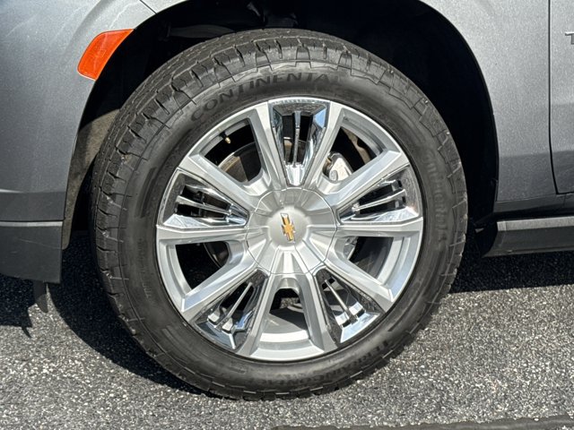 Used 2021 Chevrolet Tahoe High Country w/ Premium Package AWD/4WD image 22