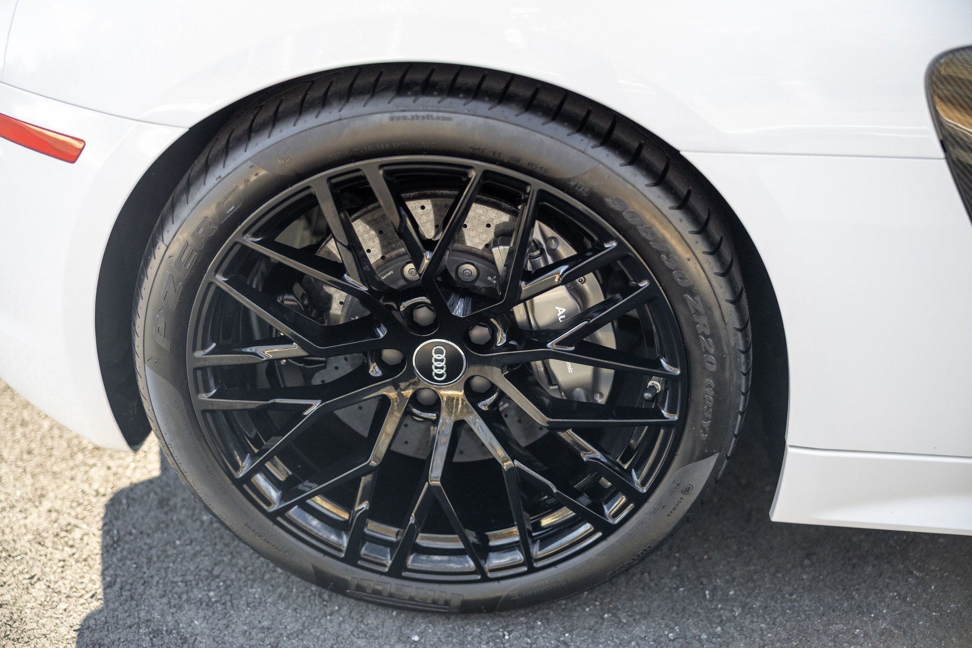 Used 2018 Audi R8 V10 plus image 23