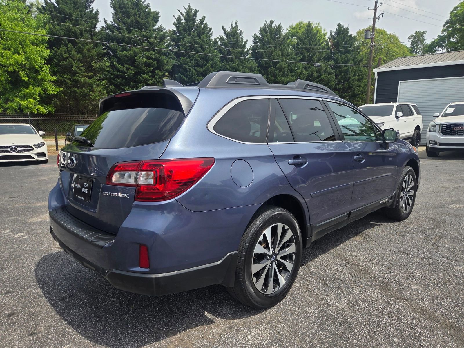 Used 2016 Subaru Outback 2.5i Limited AWD/4WD image 7