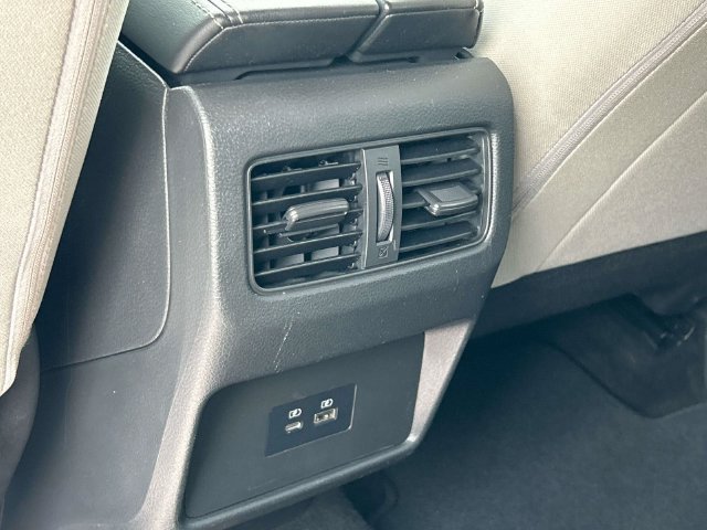 Used 2022 Nissan Rogue SV AWD/4WD image 16