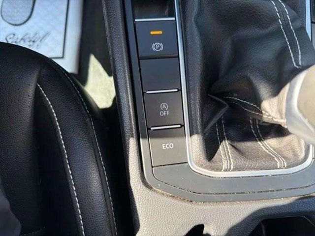 Used 2024 Volkswagen Jetta SE image 23