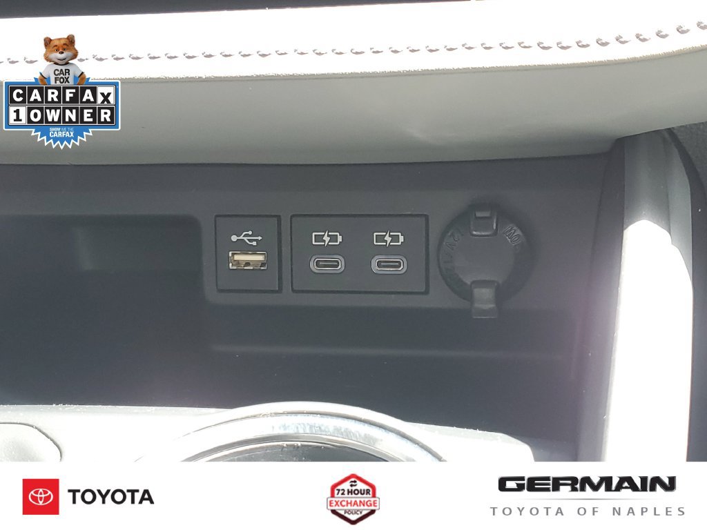 Used 2025 Toyota Highlander XLE FWD image 33