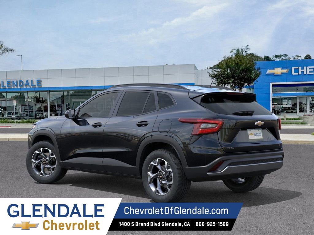 New 2026 Chevrolet Trax LT FWD image 3