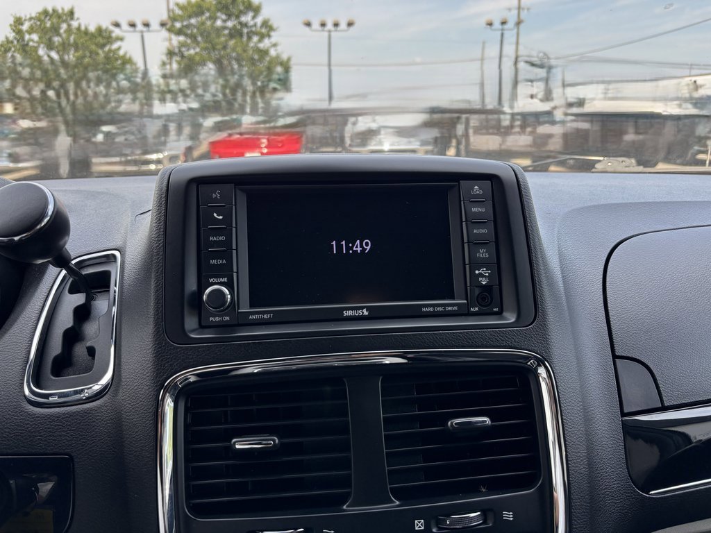 Used 2019 Dodge Grand Caravan SXT image 28