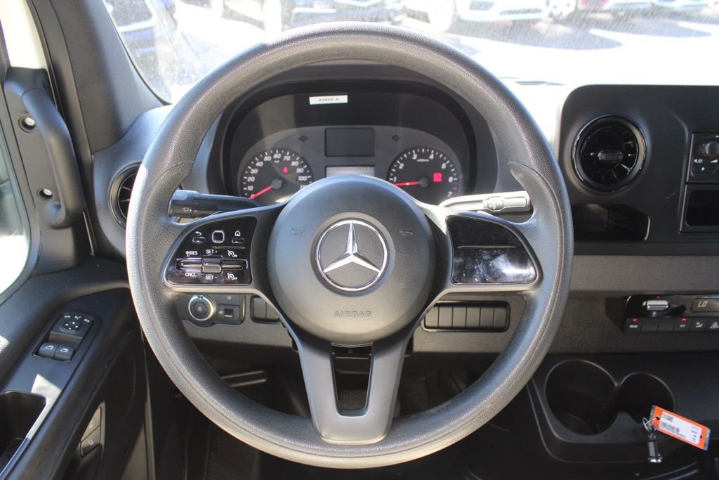 Used 2022 Mercedes-Benz Sprinter 1500 image 46