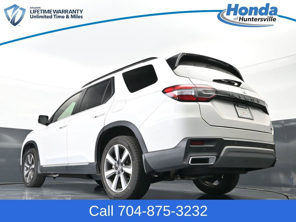 Used 2023 Honda Pilot Touring image 34