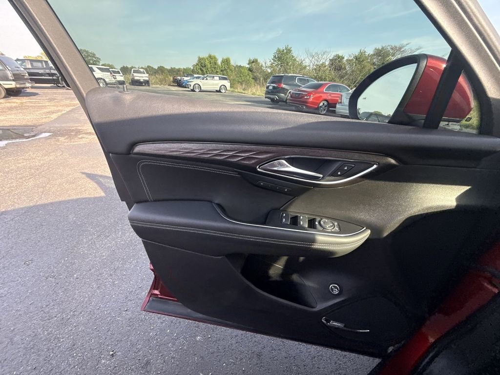 Certified 2023 Buick Envision Avenir image 29