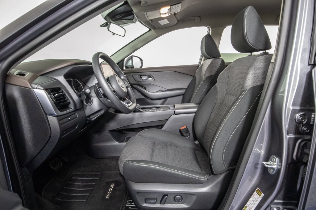 Used 2022 Nissan Rogue SV image 9