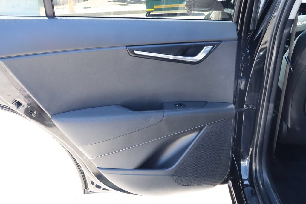 Used 2025 Kia Niro EX Touring FWD image 33