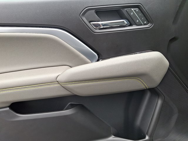 Used 2025 Chevrolet Colorado ZR2 AWD/4WD image 12