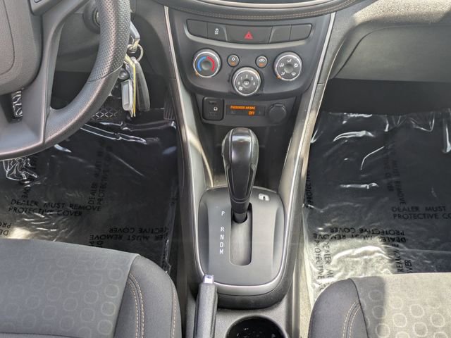 Used 2020 Chevrolet Trax LS FWD image 18