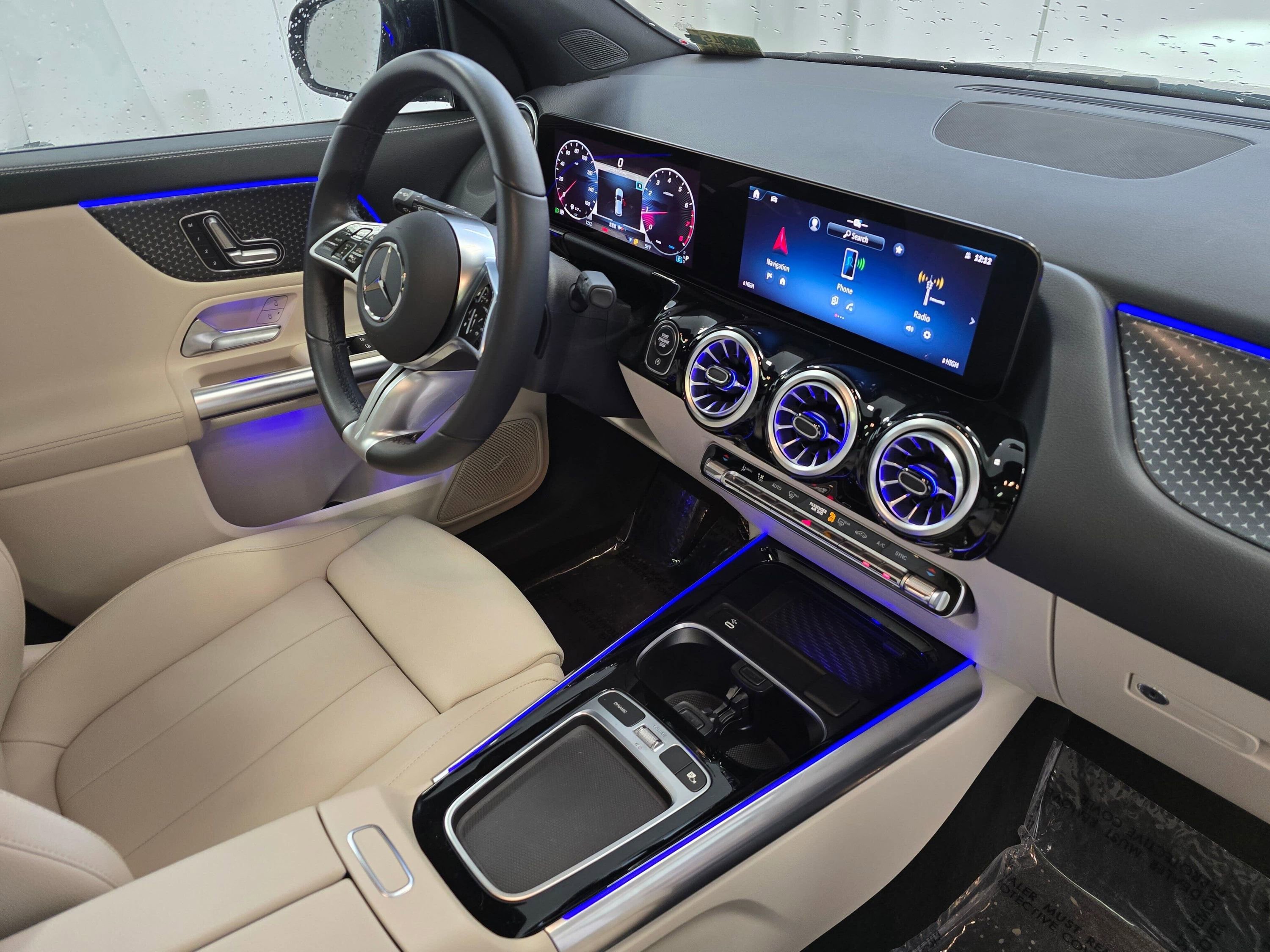 Used 2025 Mercedes-Benz GLA 250 4MATIC image 23