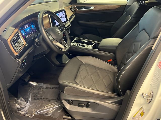Certified 2025 Volkswagen Atlas SE FWD image 7