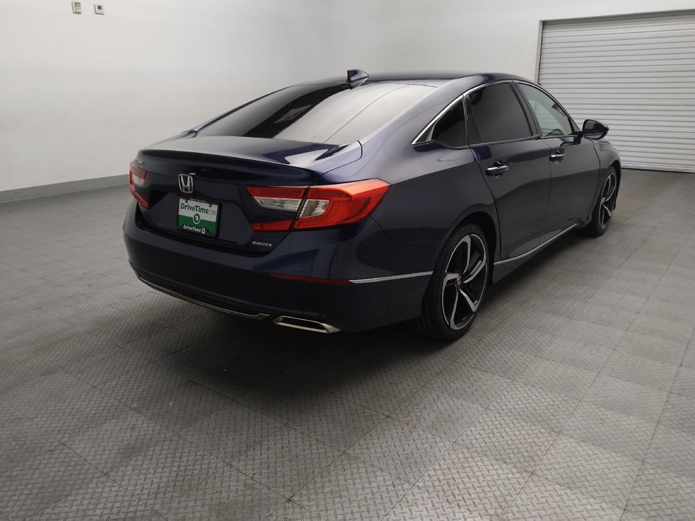 Used 2018 Honda Accord Touring image 9