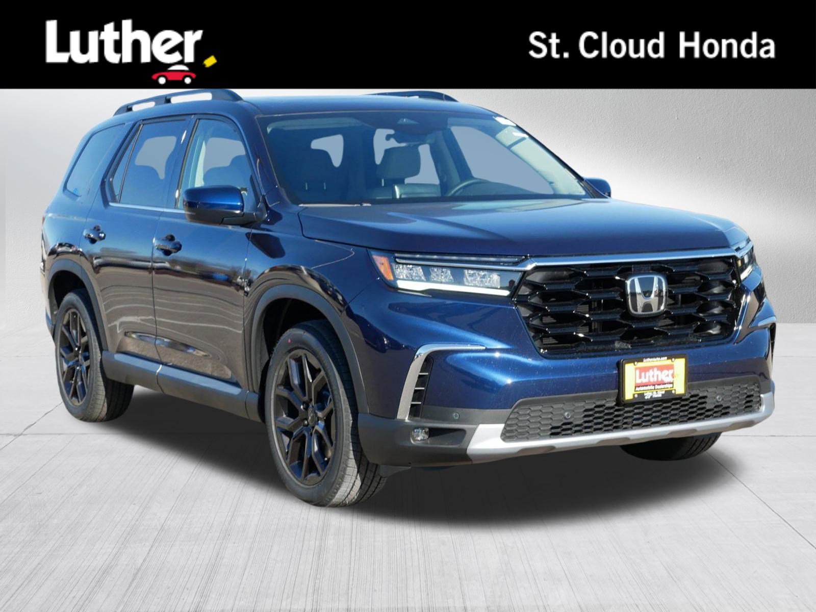 New 2025 Honda Pilot Touring image 1