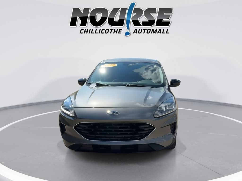 Used 2022 Ford Escape SE w/ SE Sport Appearance Package AWD/4WD image 3