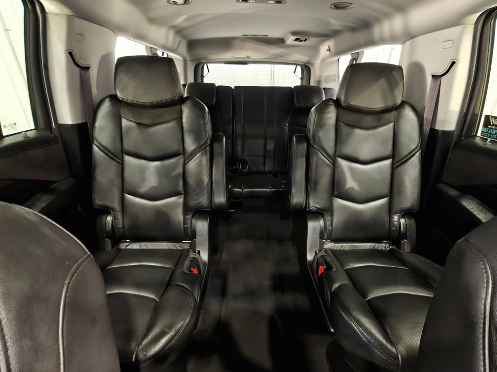 Used 2016 Cadillac Escalade ESV Luxury image 26