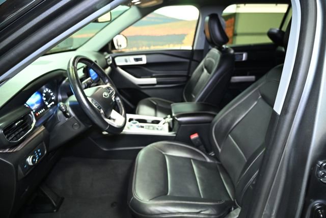 Used 2021 Ford Explorer Limited w/ Equipment Group 301A image 20