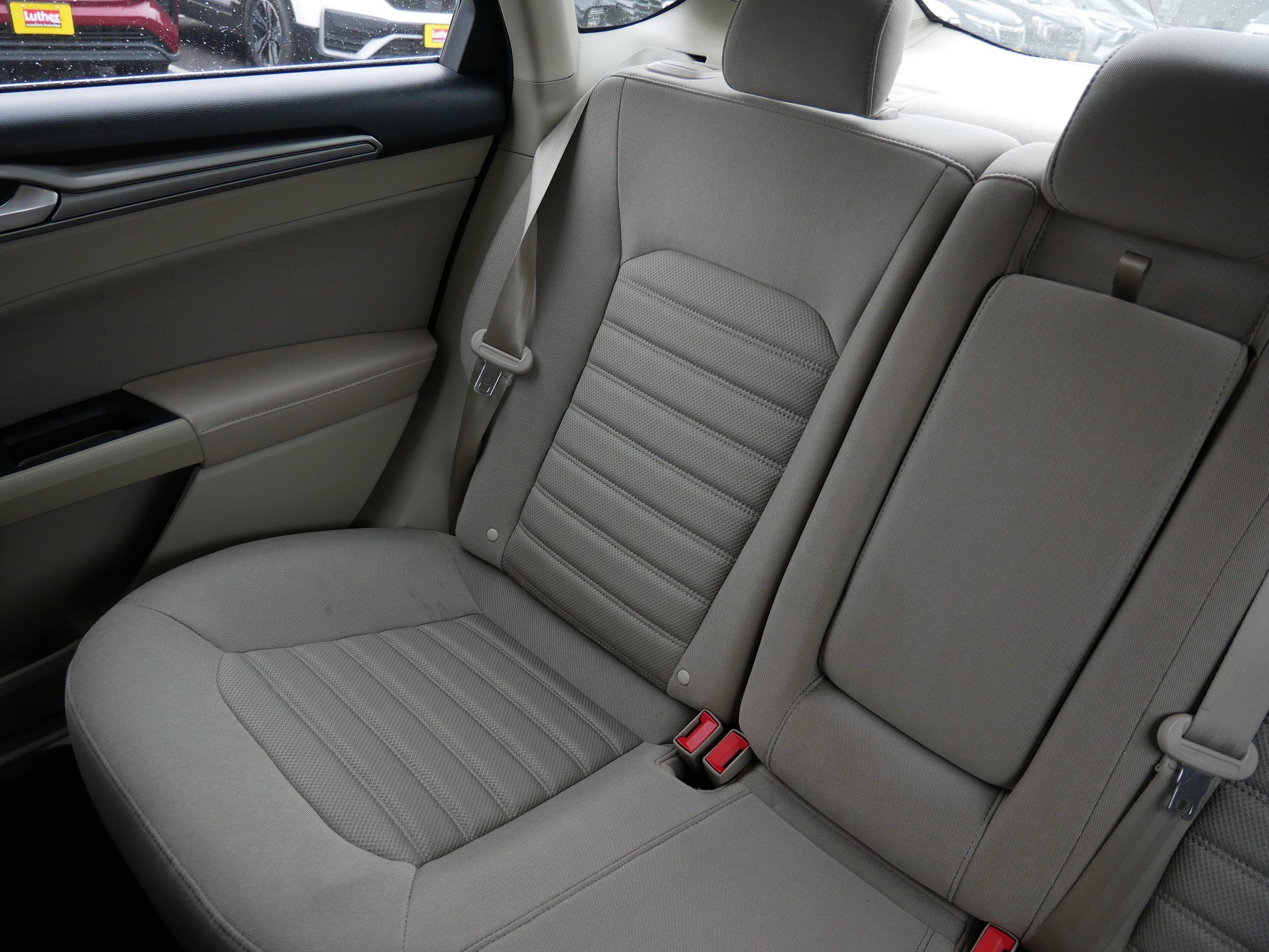 Used 2019 Ford Fusion SE image 12