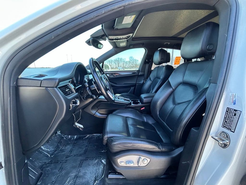 Used 2018 Porsche Macan S image 11