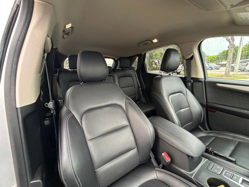 Certified 2020 Ford Escape SEL FWD image 28