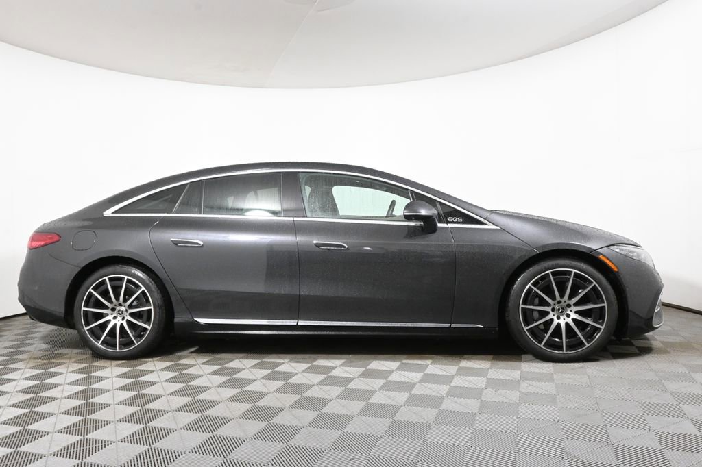 Used 2023 Mercedes-Benz EQS 580 4MATIC Sedan image 9