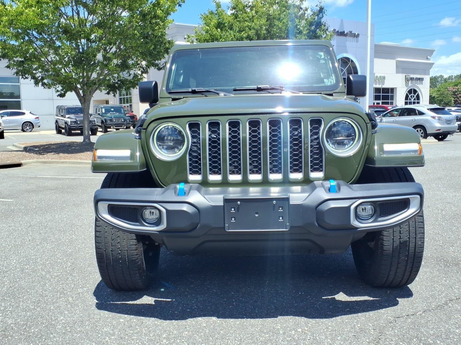 Used 2023 Jeep Wrangler Unlimited Sahara w/ Cold Weather Group AWD/4WD image 15