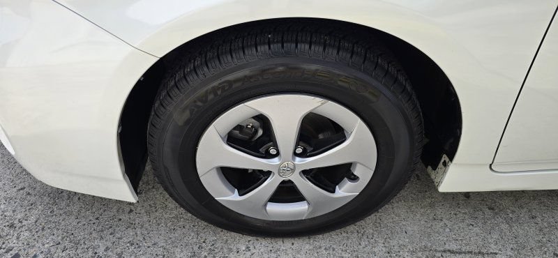 Used 2012 Toyota Prius Three FWD image 9