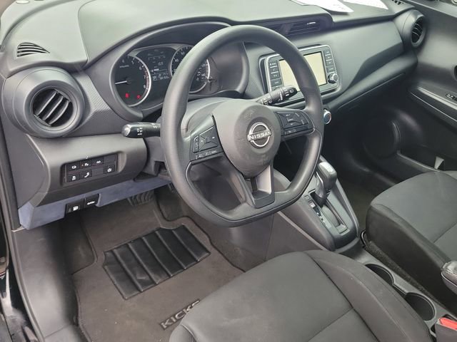 Used 2023 Nissan Kicks S FWD image 13