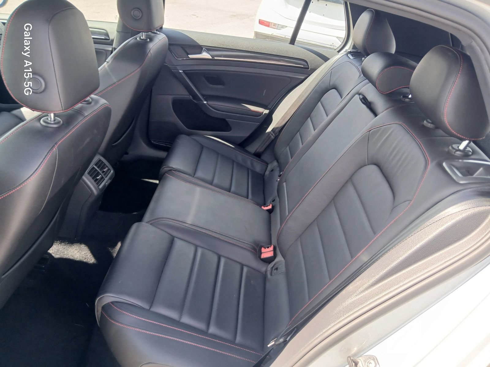 Used 2017 Volkswagen GTI SE FWD image 13