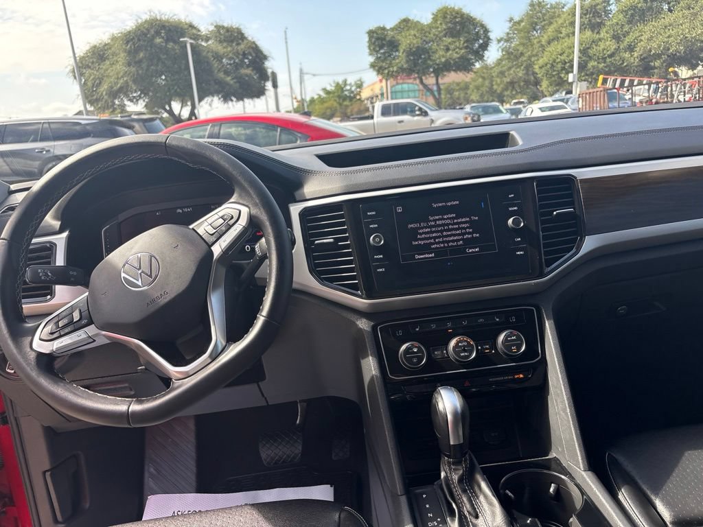 Used 2023 Volkswagen Atlas SE w/ Black Wheel Package FWD image 17