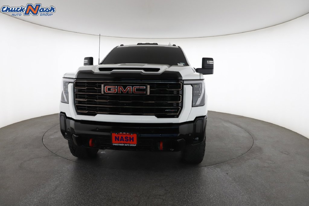Used 2025 GMC Sierra 2500 AT4X AWD/4WD image 4