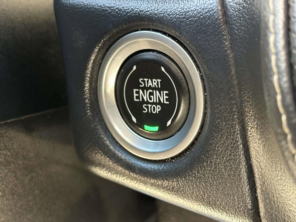 Used 2022 Chevrolet Tahoe Premier w/ Premium Package image 28