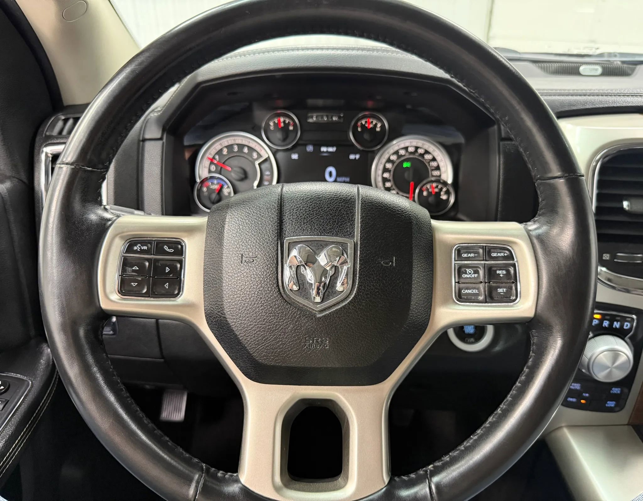 Used 2018 RAM 1500 Laramie w/ Convenience Group AWD/4WD image 19