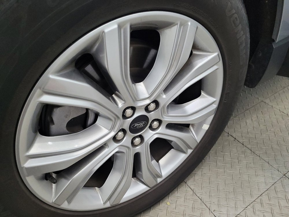 Used 2024 Ford Edge Titanium image 31