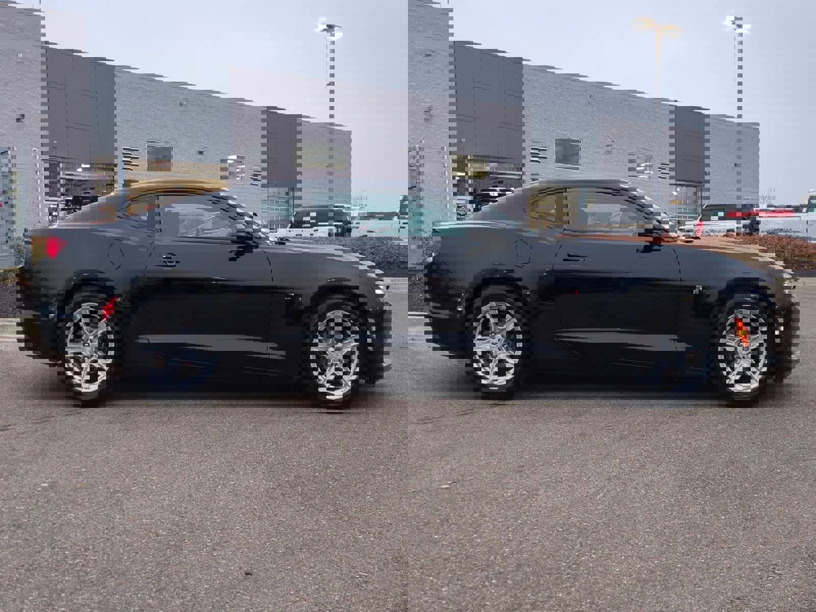 Used 2022 Chevrolet Camaro LT image 9