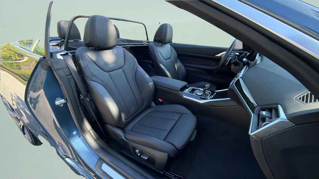 Certified 2023 BMW 430i xDrive Convertible w/ Convenience Package image 19