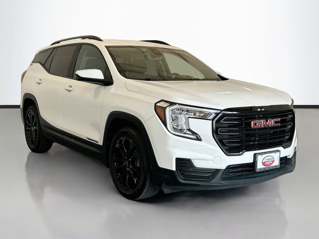 Used 2022 GMC Terrain SLE w/ Driver Convenience Package FWD image 3